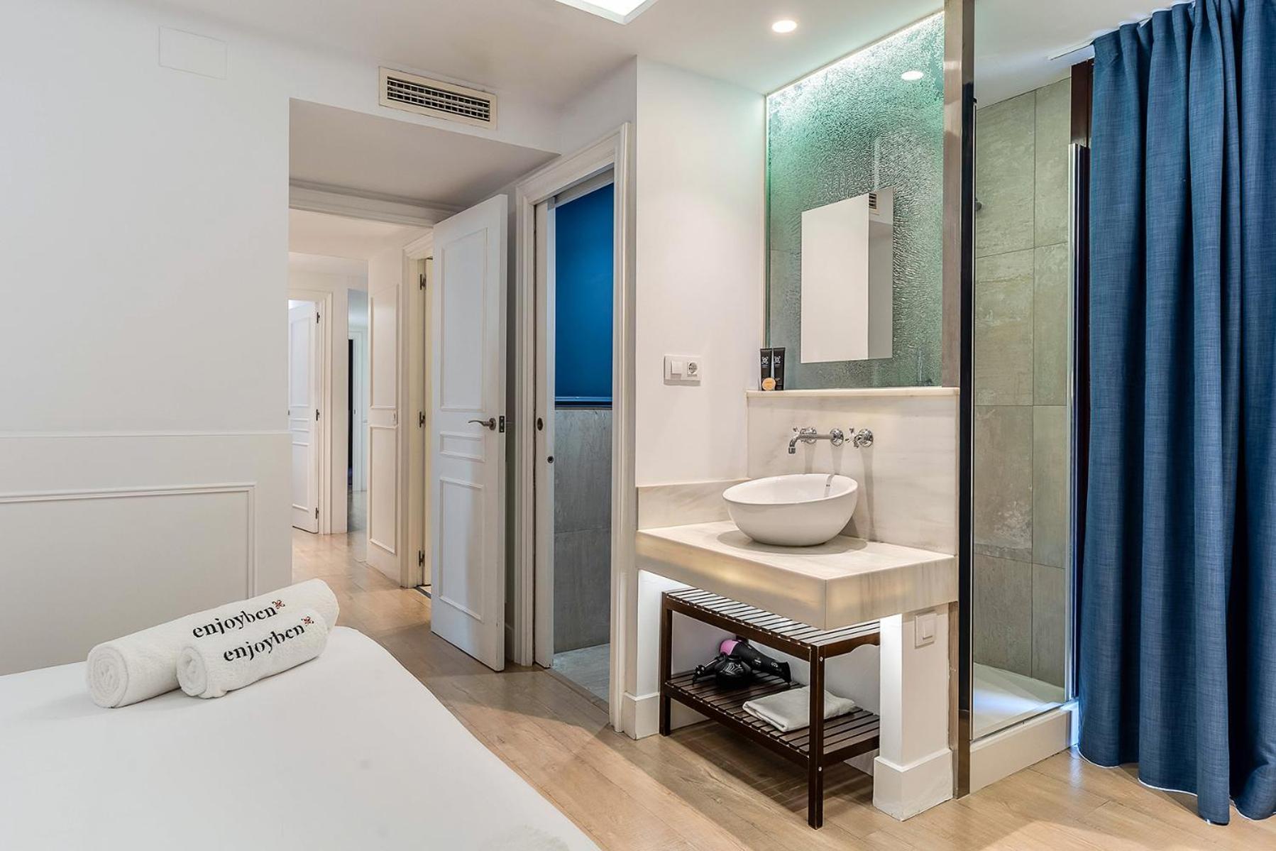 Enjoybcn Colon Apartments Barcelona Exterior foto